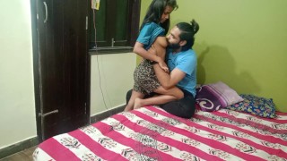 18 Yaşında Hintli Kızı Kandırıp Yatakta Zorlayarak Sikiyor
