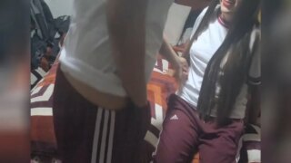 Evde Liseli Sevgilisiyle Sevişiyor