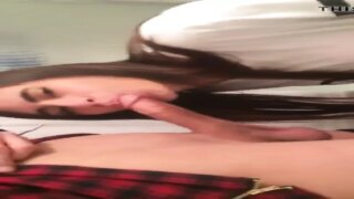 Türk Kızı Tuvalette Ağzına Alıyor