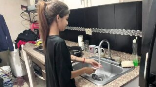 Üvey Kız Kardeşimi Cezalandırdım